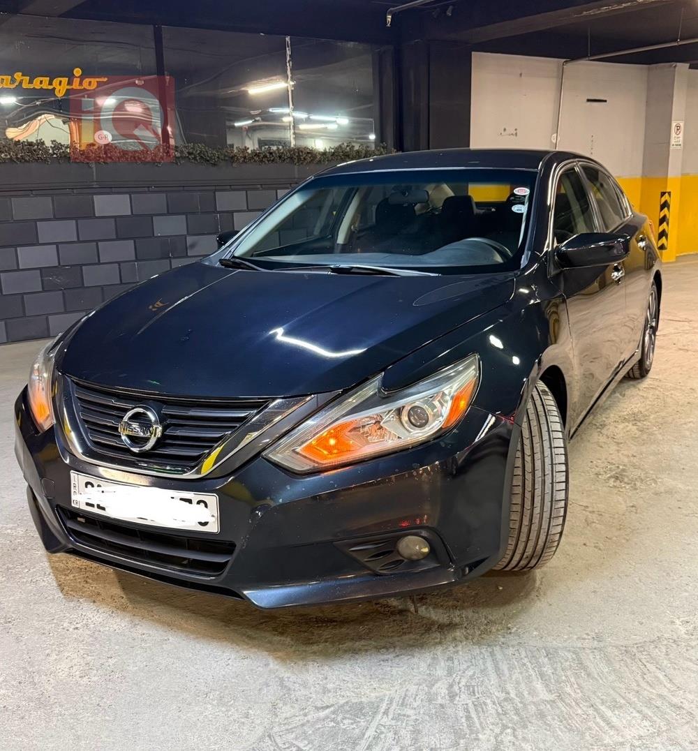 نيسان ألتيما